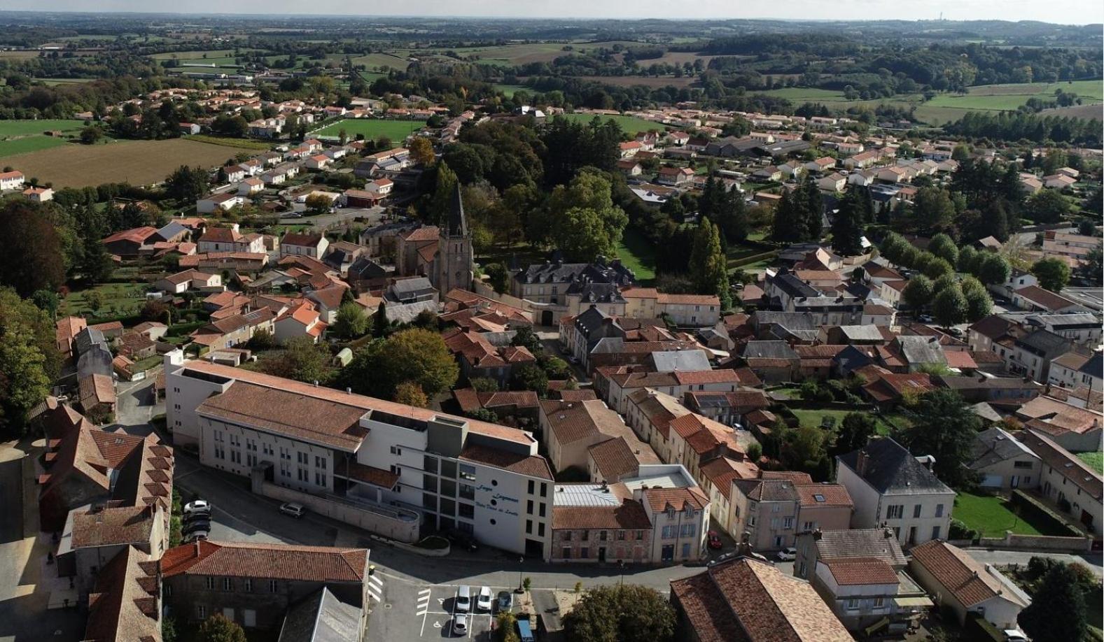 Gite Duguesclin La Flocellière Exteriör bild